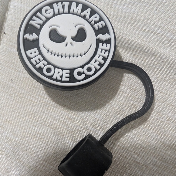 🛍️4 For 15🛍️Disney Jackskellington Black and White Straw Cover - Picture 2 of 7